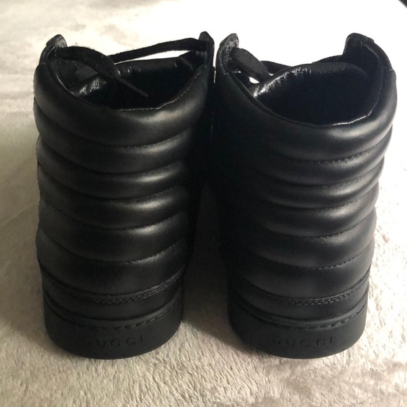 🖕🏽poshmark they kept my authentic shoes - Picture 5 of 5